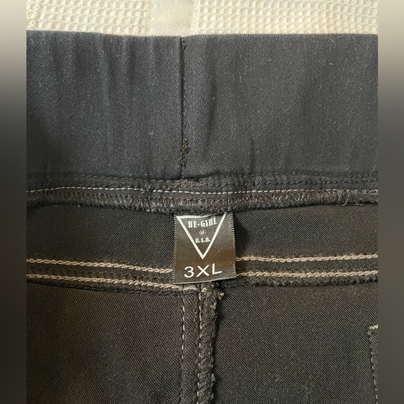 •Black Denim Skirt• - Picture 4 of 4